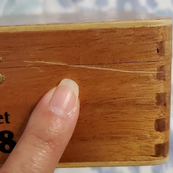 Cuesta Rey International Wooden Hinged Cigar Box Empty - Picture 4 of 12